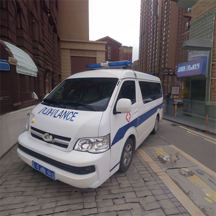 凉山成都救护车出租转院